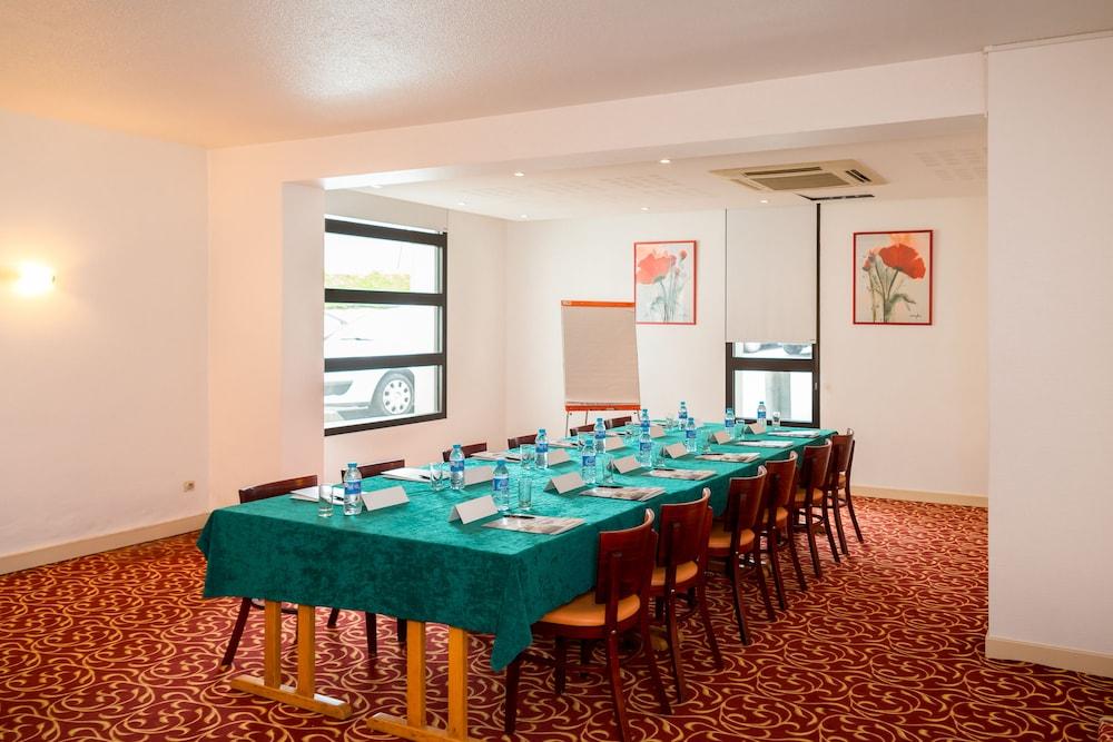 Brit Hotel Rennes Cesson Exterior photo